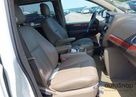 2013 Chrysler Town & Country Touring from USA, damaged, VIN 2C4RC1BG6DR691299